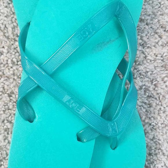 African flip flat - Picture 2 of 9